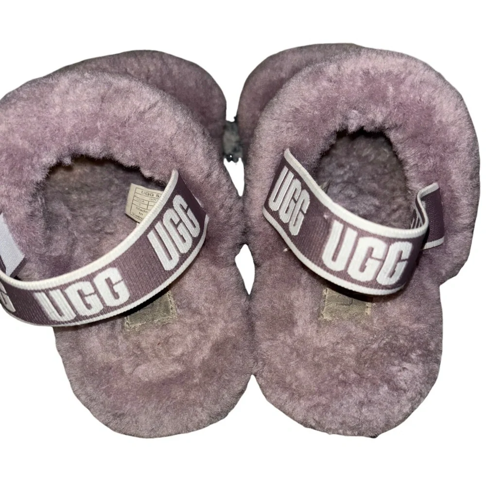 Girls UGG slippers SIZE 1 (little girl)